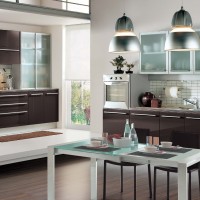 Modern Class Cromatica Kitchen with Glossy Cabinets