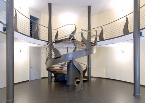 Extravagant Staircase by Bonansea Scale - 01