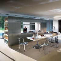 Two-Faceted Kitchen Design